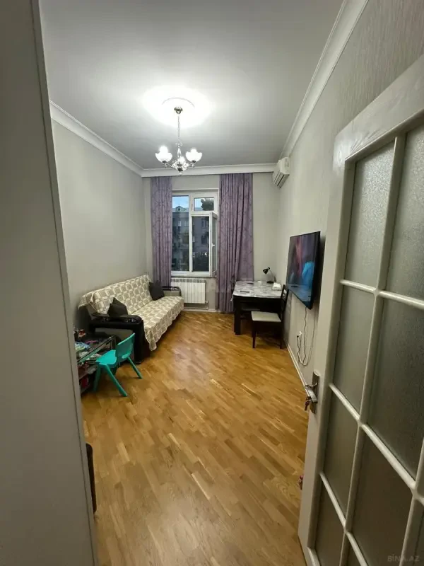 Satılır 2 otaqlı mənzil 40.4 m²