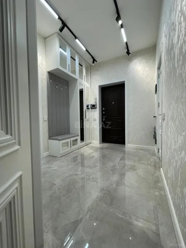 Kirayə verilir 2 otaqlı mənzil 75 m²