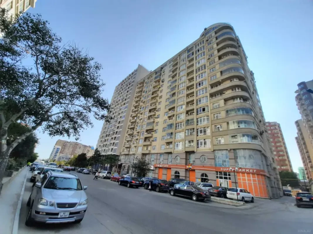 Kirayə verilir 2 otaqlı mənzil 86 m²