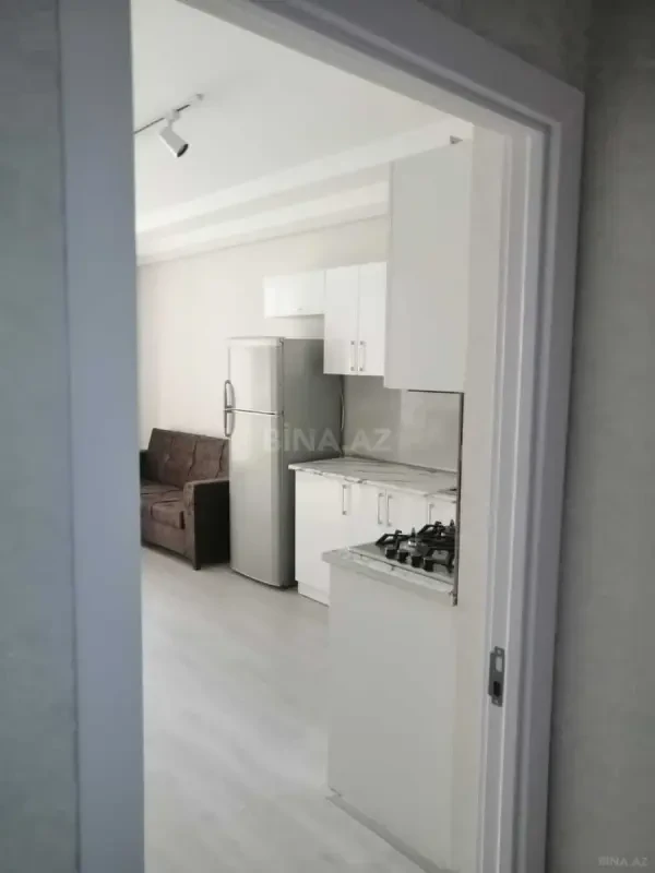 Kirayə verilir 2 otaqlı mənzil 77 m²