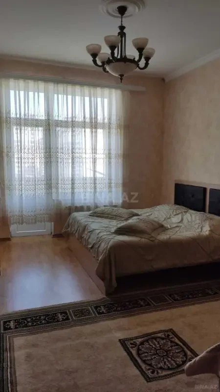 Kirayə verilir 2 otaqlı mənzil 65 m²