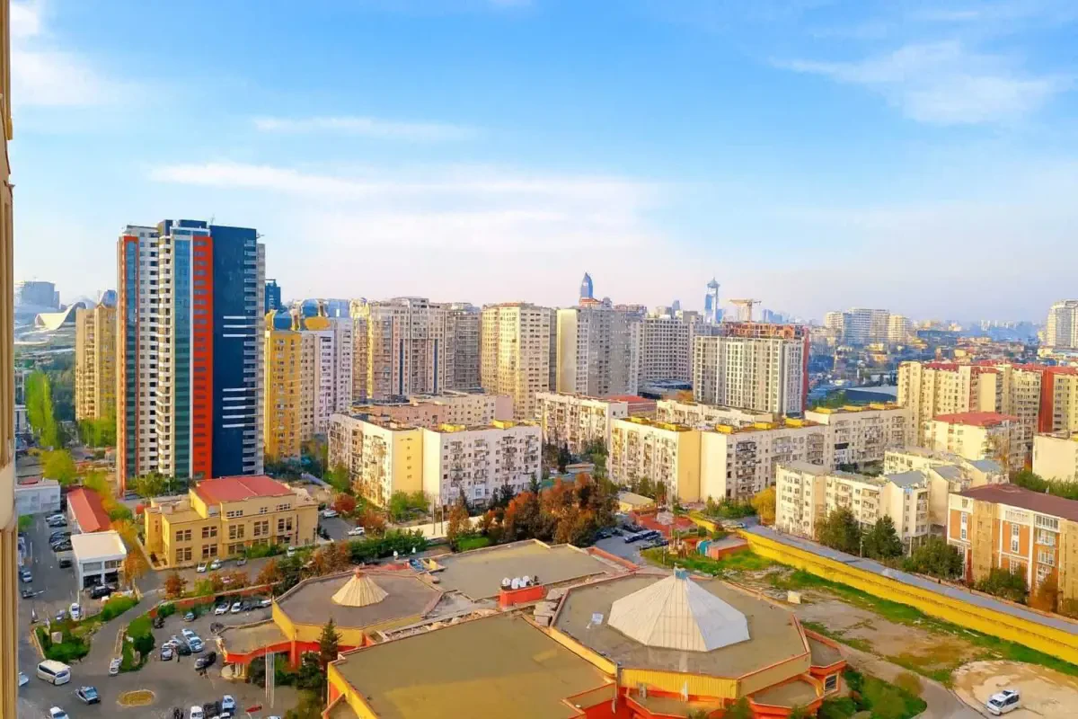 Kirayə verilir 3 otaqlı mənzil 102 m²