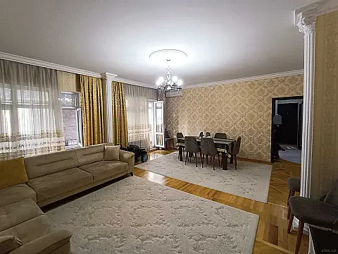 Satılır 4 otaqlı mənzil 125 m² — Bakı, 8-ci mikrorayon 4 otaq 125.00 m²