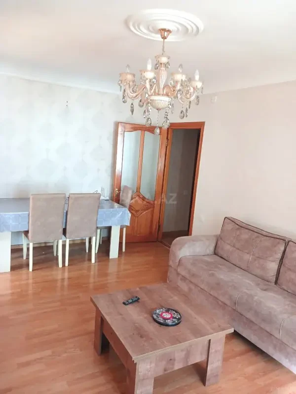 Kirayə verilir 2 otaqlı mənzil 50 m²
