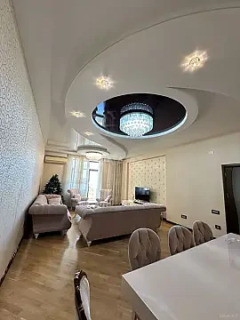 Satılır 4 otaqlı mənzil 220 m² — Bakı 4 otaq 220.00 m²