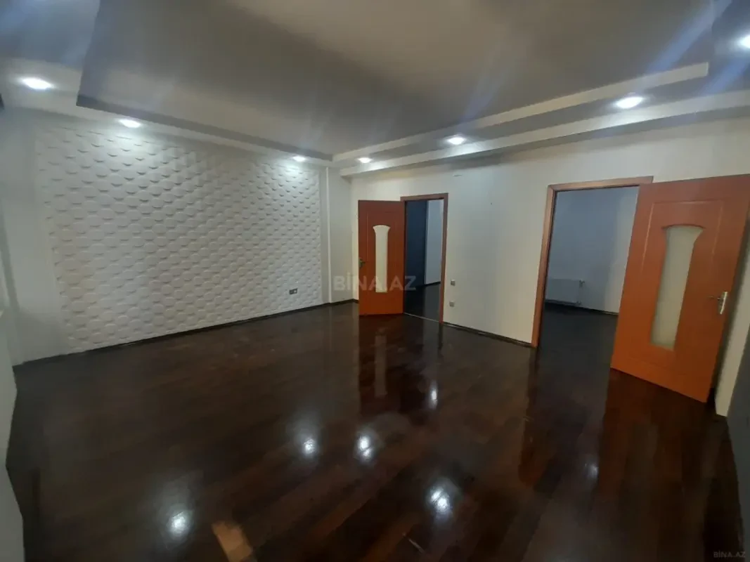 Kirayə verilir 5 otaqlı ofis 140 m²