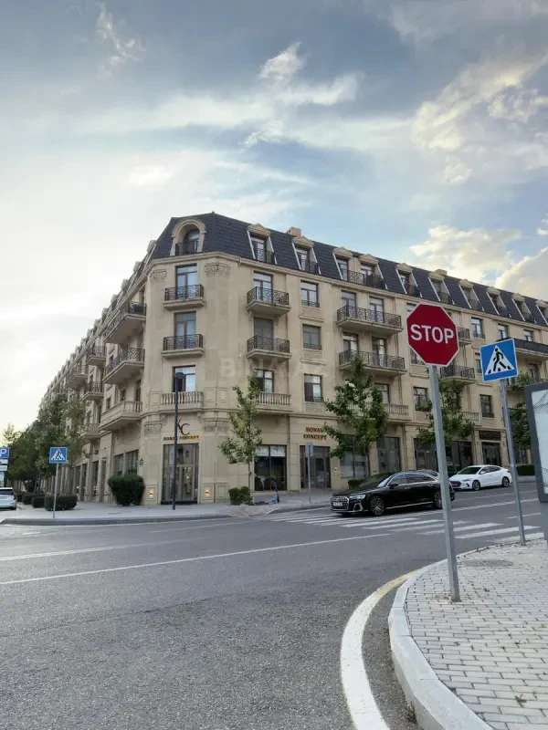 Satılır 1 otaqlı mənzil 62 m²