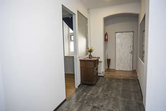 Kirayə verilir 5 otaqlı mənzil 180 m² — Bakı 5 otaq 180.00 m²