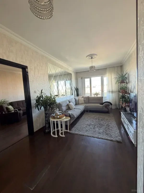 Satılır 4 otaqlı mənzil 100 m²