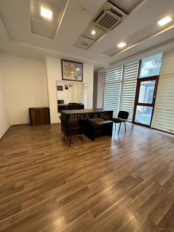 Kirayə verilir 1 otaqlı ofis 45 m²