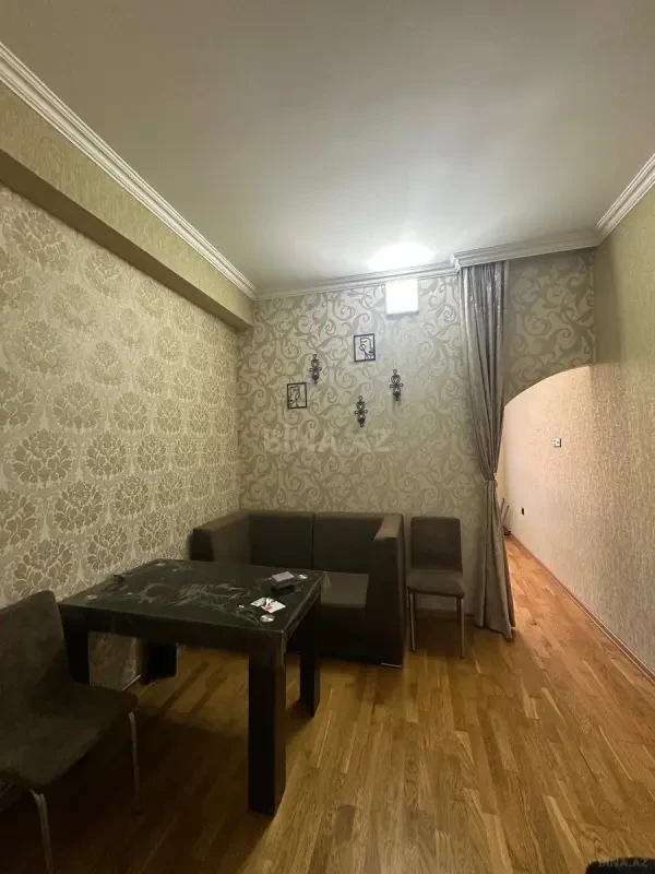 Kirayə verilir 2 otaqlı mənzil 65 m²