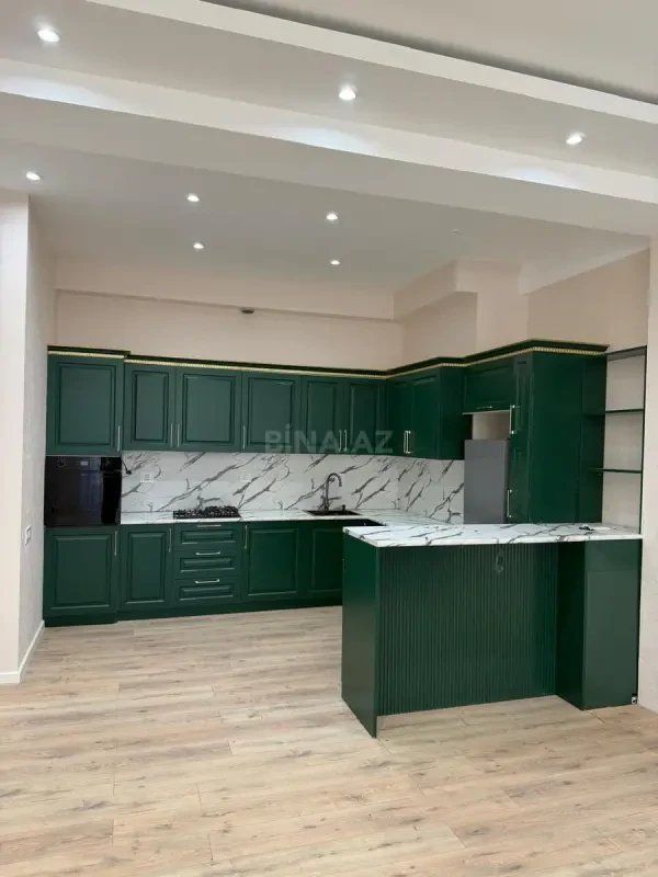 Satılır 2 otaqlı mənzil 83 m²