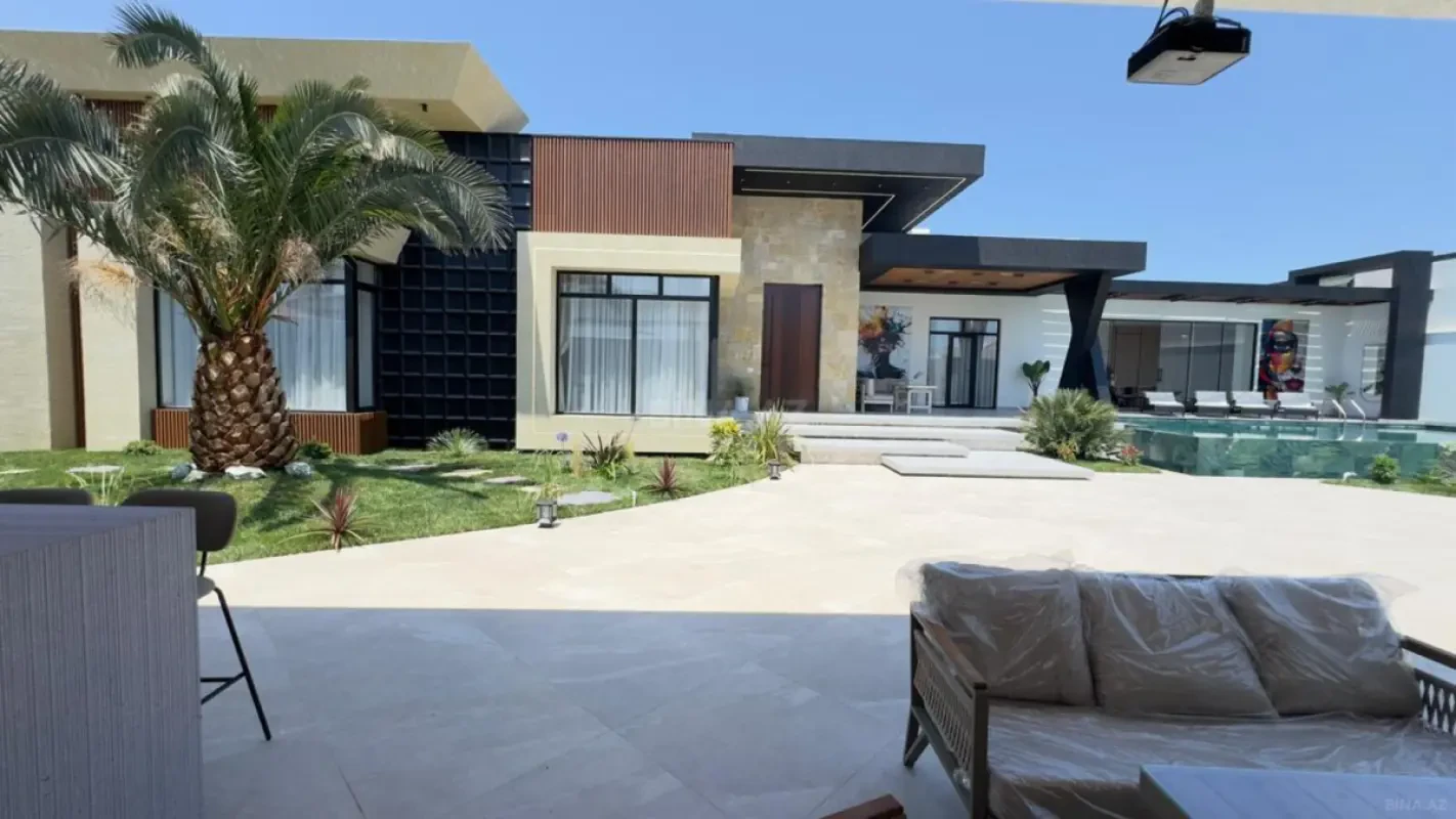 Satılır 5 otaqlı həyət evi 400 m²