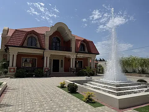 Satılır 5 otaqlı həyət evi 420 m² — Bakı 5 otaq 420.00 m²