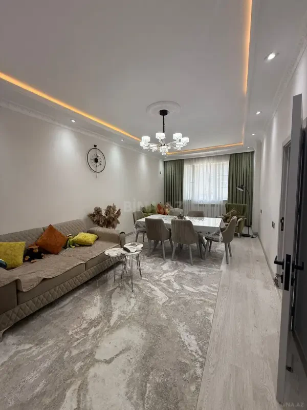 Satılır 5 otaqlı həyət evi 220 m²