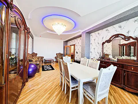 Kirayə verilir 3 otaqlı mənzil 120 m² — Bakı 3 otaq 120.00 m²