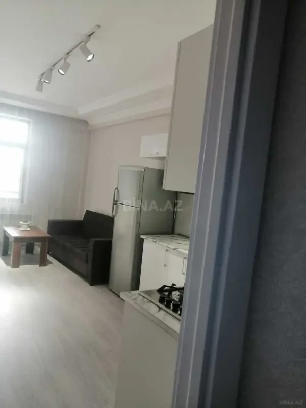 Kirayə verilir 2 otaqlı mənzil 77 m²