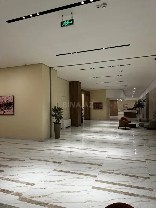 Kirayə verilir 2 otaqlı mənzil 105 m²