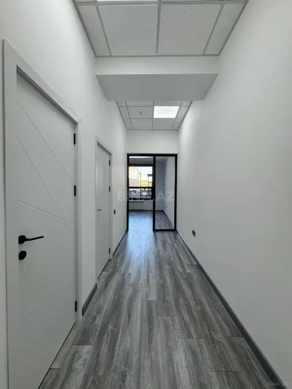 Kirayə verilir 1 otaqlı ofis 45 m²