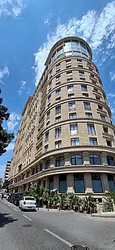 Kirayə verilir 3 otaqlı mənzil 170 m² — Bakı, Nizami 3 otaq 170.00 m²