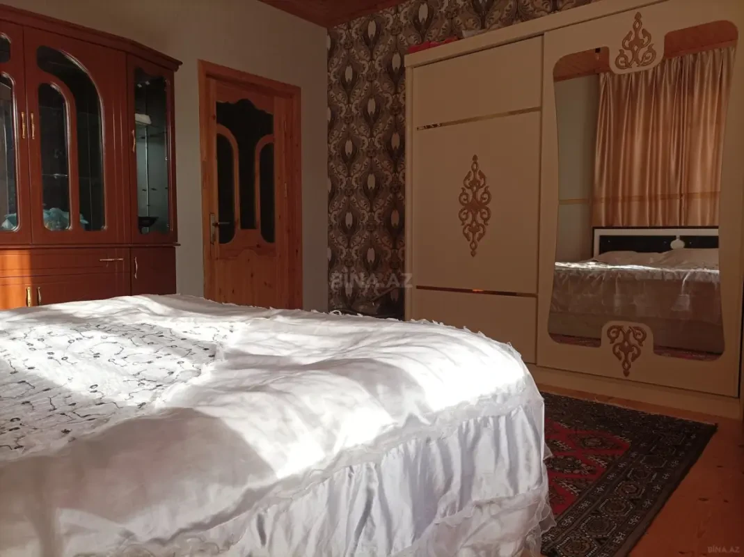 Satılır 4 otaqlı həyət evi 176.3 m²