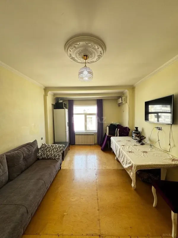Satılır 2 otaqlı mənzil 42 m²