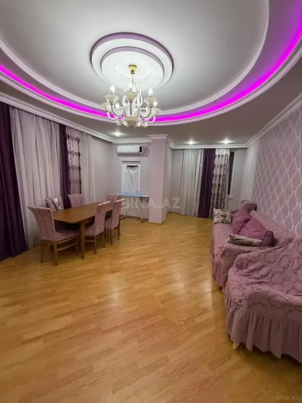 Kirayə verilir 3 otaqlı mənzil 126 m²