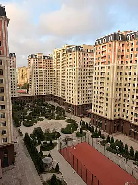 Kirayə verilir 4 otaqlı mənzil 160 m² — Bakı 4 otaq 160.00 m²