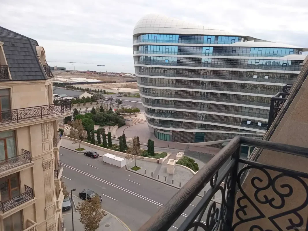 Kirayə verilir 3 otaqlı mənzil 128 m²