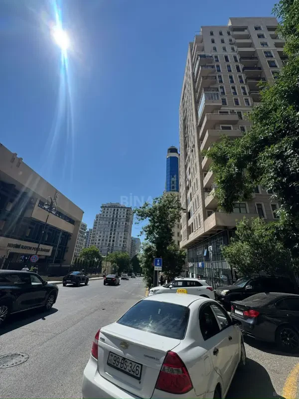 Satılır 3 otaqlı mənzil 114 m²