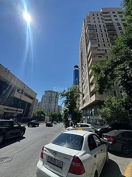 Satılır 3 otaqlı mənzil 114 m² — Bakı 3 otaq 114.00 m²