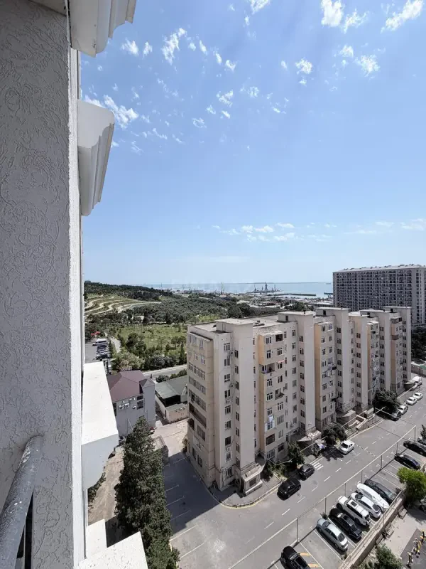Satılır 2 otaqlı mənzil 82 m²