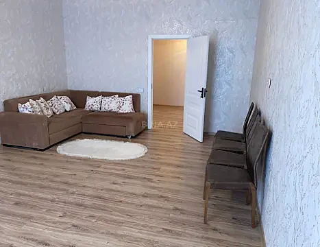 Kirayə verilir 3 otaqlı mənzil 130 m² — Bakı 3 otaq 130.00 m²