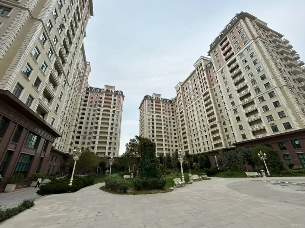 Kirayə verilir 3 otaqlı mənzil 102 m²