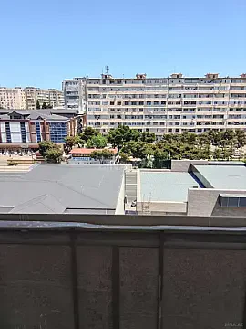 Kirayə verilir 5 otaqlı mənzil 102 m² — Bakı, Nizami 5 otaq 102.00 m²
