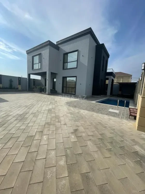 Kirayə verilir 6 otaqlı həyət evi 250 m²