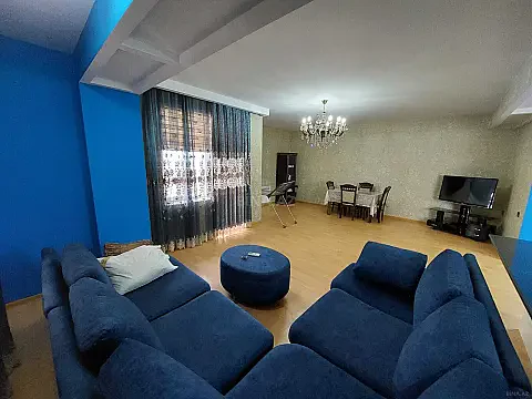 Kirayə verilir 4 otaqlı mənzil 200 m² — Bakı 4 otaq 200.00 m²