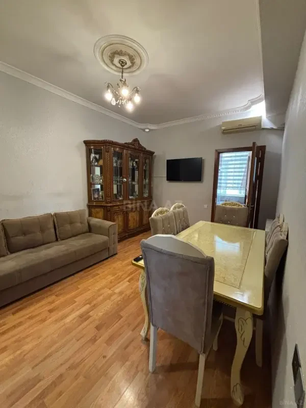 Satılır 2 otaqlı mənzil 56 m²