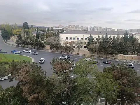 Kirayə verilir 4 otaqlı ofis 120 m² — Bakı, Yasamal 4 otaq 120.00 m²