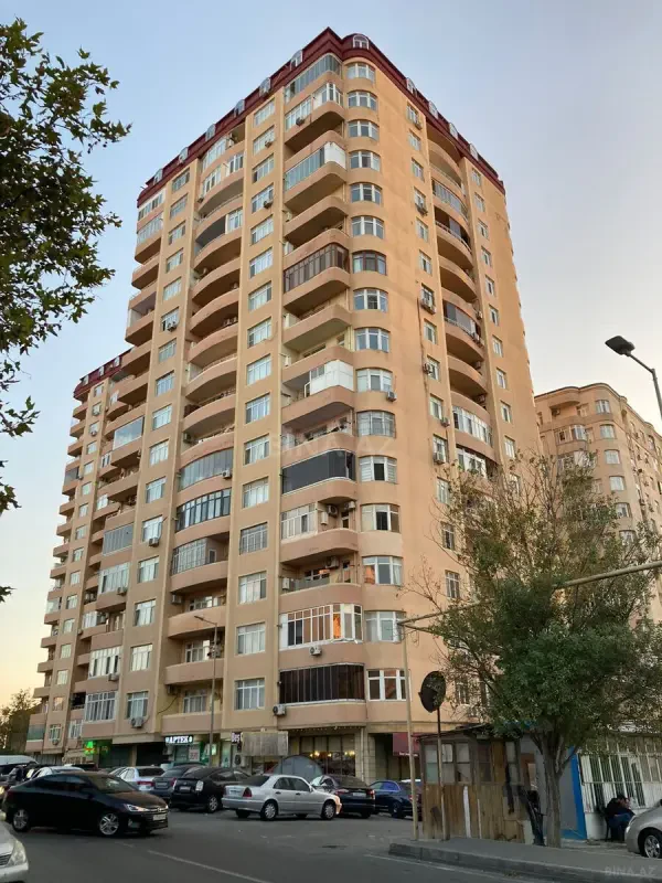 Satılır 2 otaqlı mənzil 101 m²