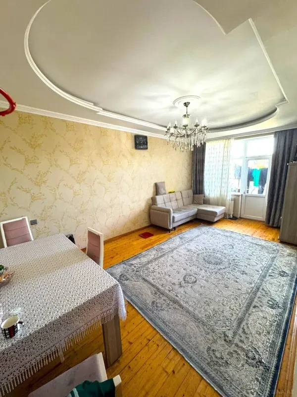 Satılır 3 otaqlı mənzil 90 m²