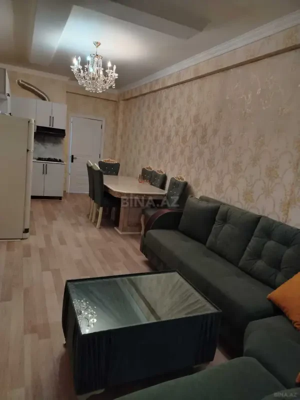 Kirayə verilir 2 otaqlı mənzil 82 m²