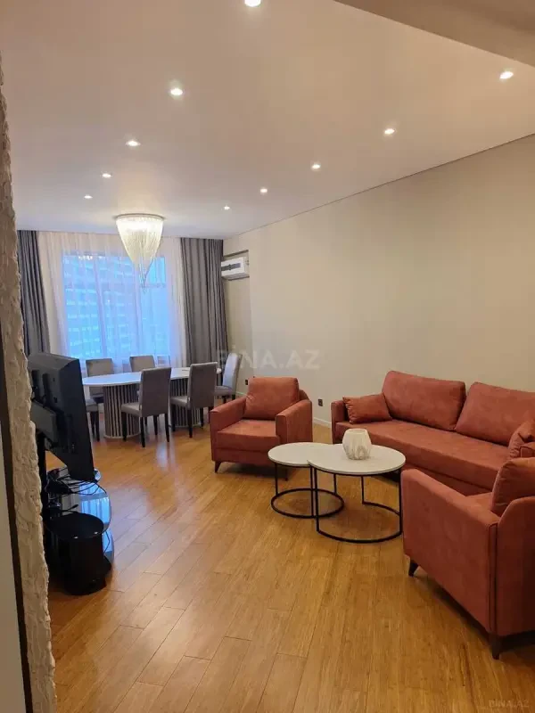 Kirayə verilir 3 otaqlı mənzil 115 m²