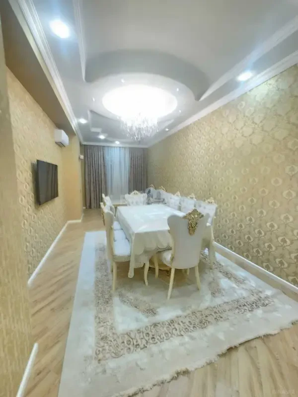 Kirayə verilir 3 otaqlı mənzil 120 m²