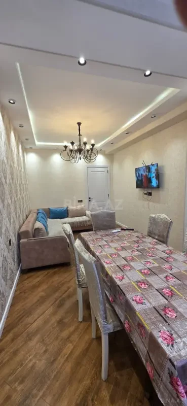 Kirayə verilir 3 otaqlı mənzil 120 m²