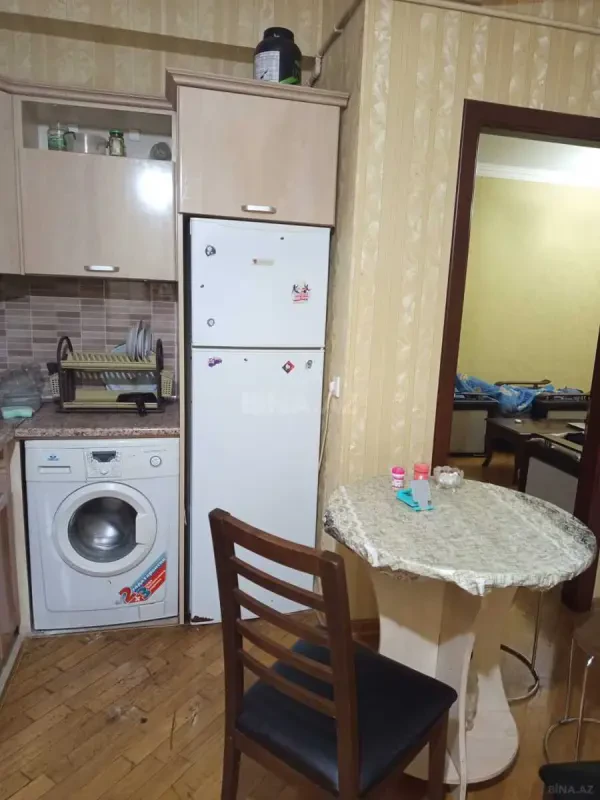 Kirayə verilir 2 otaqlı mənzil 80 m²