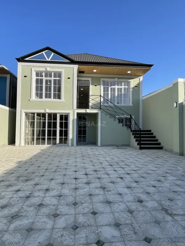 Satılır 4 otaqlı həyət evi 130 m²