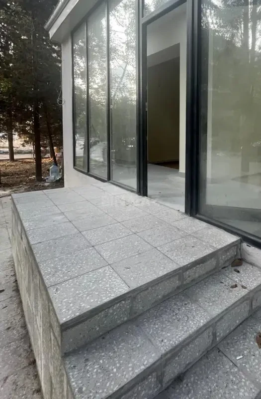 Kirayə verilir obyekt 80 m²