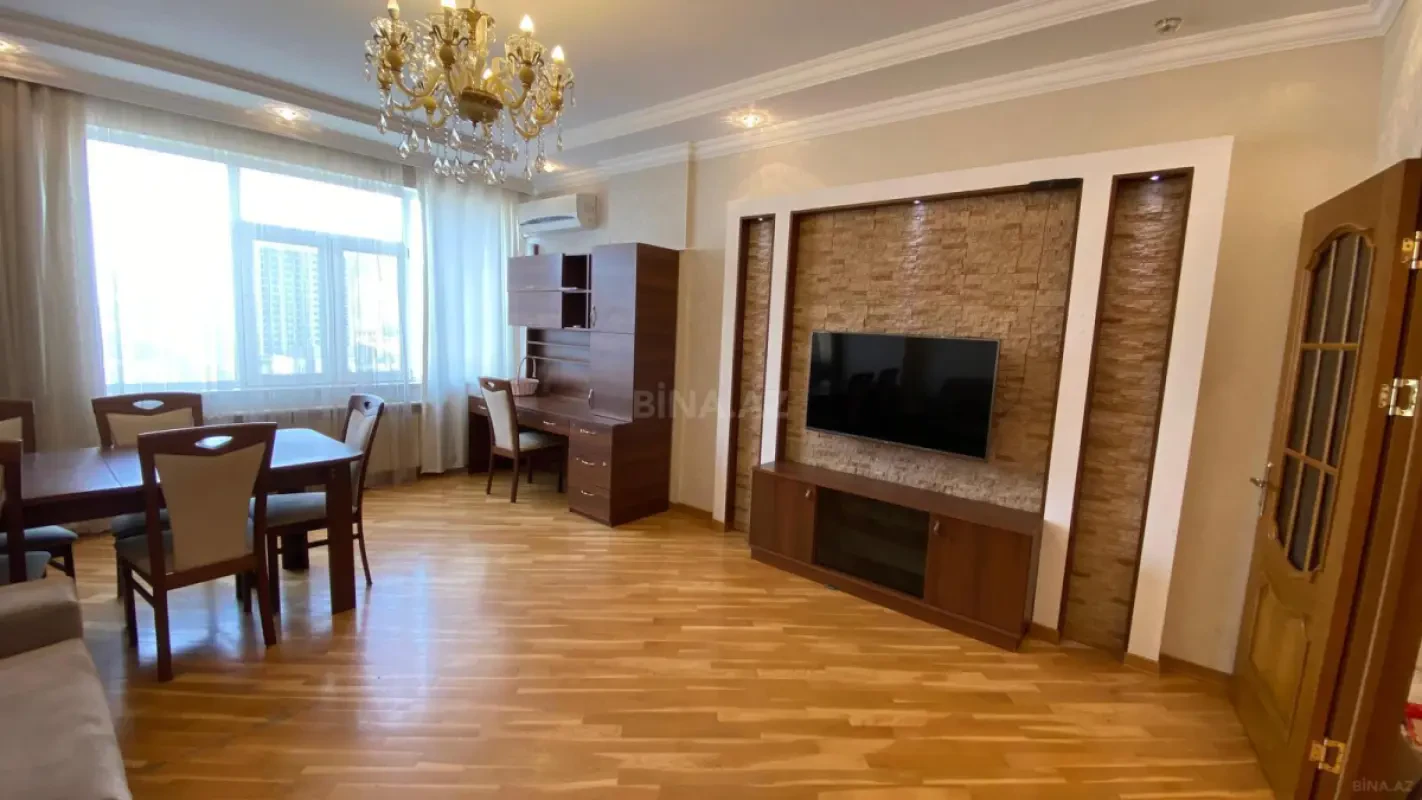 Kirayə verilir 2 otaqlı mənzil 89 m²