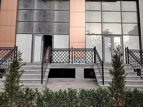 Kirayə verilir obyekt 211 m² — Bakı 211.00 m²